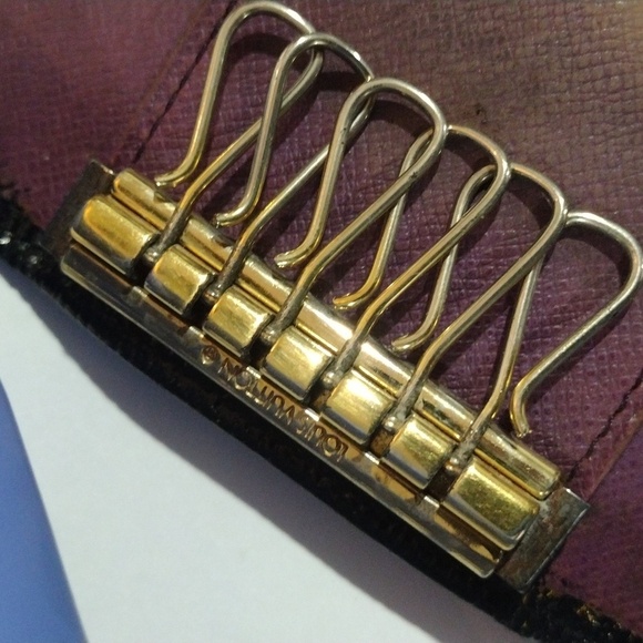 Vintage Authentic Louis Vuitton Black Epi Leather 6 Ring Key Holder Case 4 x 3" - Picture 9 of 14